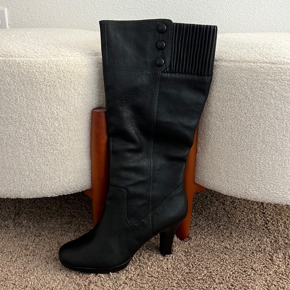 Sofft Black Boots - Picture 1 of 6